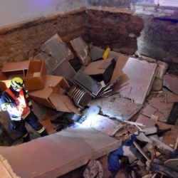 V Bečově se propadla podlaha v jednom z penzionů uprostřed soukromé oslavy