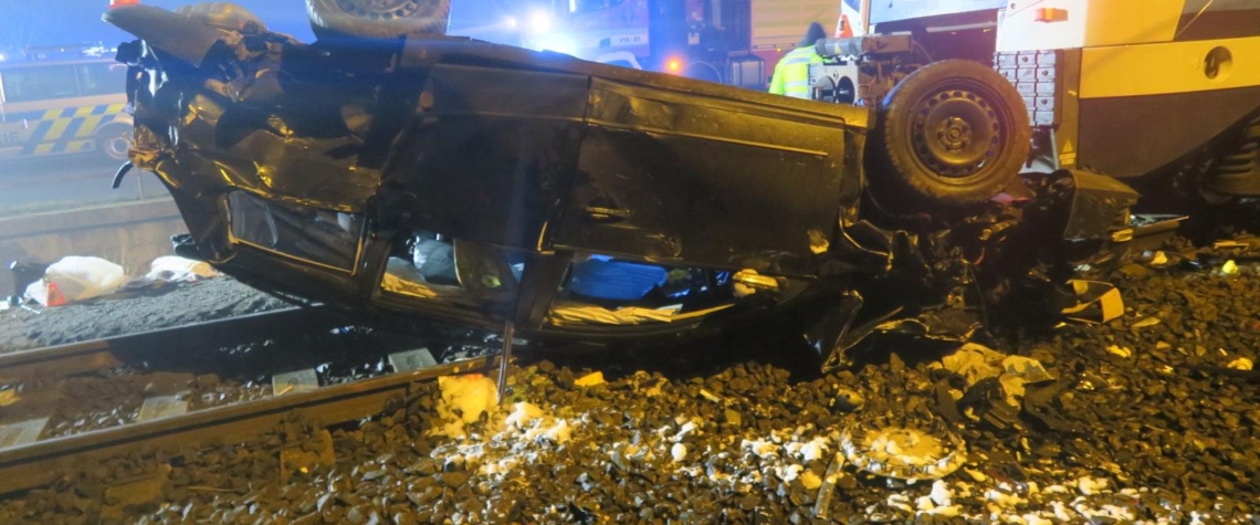 Srážka dvou vlaků a osobního automobilu, Chebsko, krimi zprávy