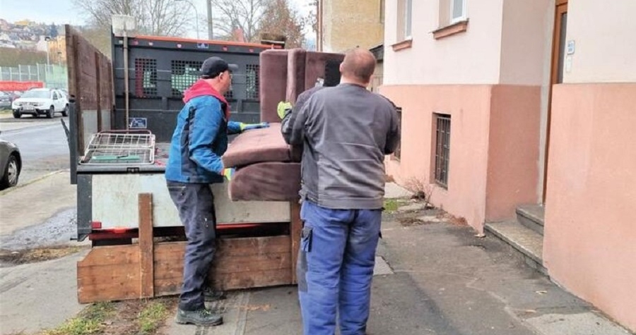 V Karlových Varech odveze odpad od domu odpadové taxi
