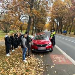 Studenti blíže poznali práci policistů, karlovarský kraj