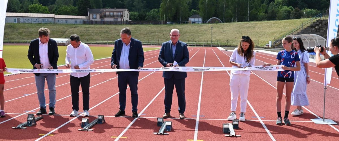 Karlovy Vary dokončily rekonstrukci atletického stadionu