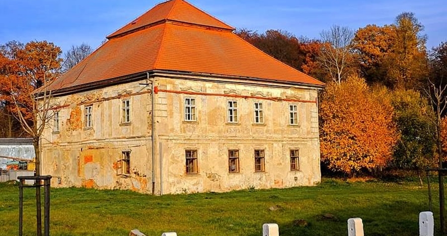 V Kaceřově najdete jednu z mála známých památek Sokolovska