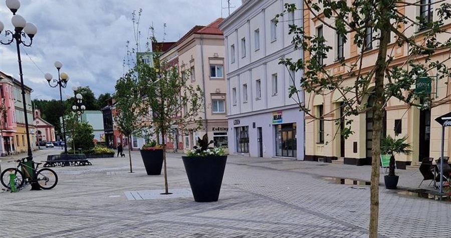 Staré náměstí v Sokolově se potýká s nečekaným problémem