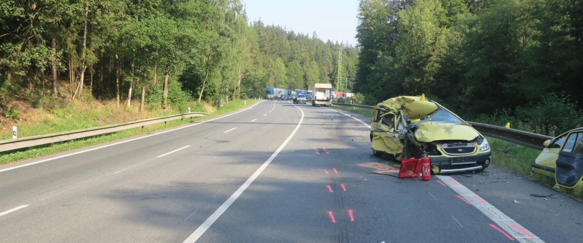 Vážná dopravní nehoda u Karlových Varů