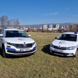 Chodov ocenil strážníky za záchranu života a dopadení zloděje