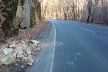 V Karlových Varech došlo k sesunu části skalního masivu