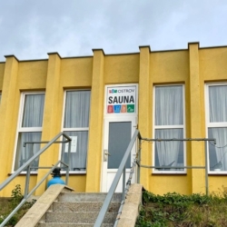 Další část rekonstrukce městské sauny v Ostrově zahájena