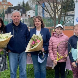 V Chebu odstartoval prvni turnaj Tenisoveho svazu Karlovarskeho kraje – hralo se o pohar hejtmanky V Chebu odstartoval první turnaj Tenisového svazu Karlovarského kraje – hrálo se o pohár hejtmanky
