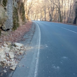 Karlovy Vary: Skála je zajištěna, Slovenská ulice se otevírá