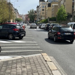 Petice za přejmenování Moskevské ulice po Bartoškovi 
