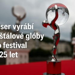 Moser vyrábí Křišťálové glóby pro festival už 25 let