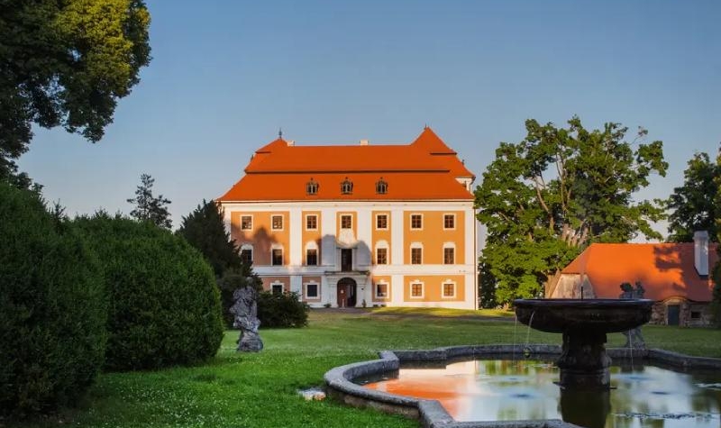 Objevte skryté příběhy valečského parku