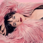 Dakota Johnson ve Varech: Bučení místo potlesku.