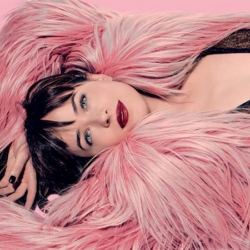 Dakota Johnson ve Varech. Buceni misto potlesku Dakota Johnson ve Varech: Bučení místo potlesku.