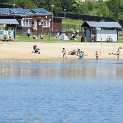 Nejlepší vodu ke koupání má karlovarské koupaliště Rolava 