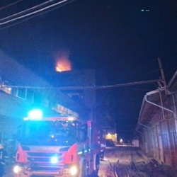 V Novém Sedle opět hořela střecha sklárny O-I