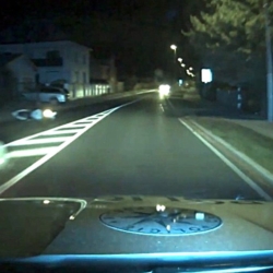 Pod vlivem alkoholu ujížděl policistům a havaroval