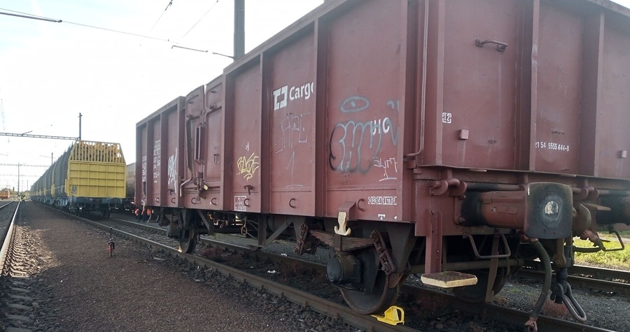 Neřízený nákladní vagon ujížděl 12 kilometrů, zastavili ho až v Plané u Mariánských Lázní