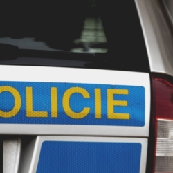 Tragédie na železnici u Nebanic. Vlak tam usmrtil muže