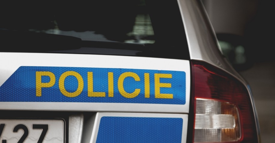 Tragedie na zeleznici u Nebanic. Vlak tam usmrtil muze Tragédie na železnici u Nebanic. Vlak tam usmrtil muže