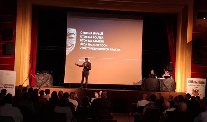 Cyber Show v Chebu odhalila hrozby digitalniho sveta Cyber Show v Chebu odhalila hrozby digitálního světa