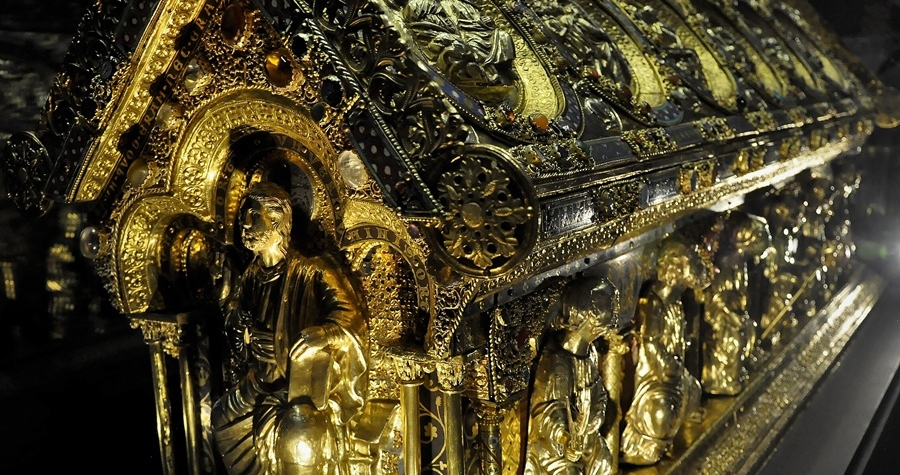 Dve knihy priblizuji tajemstvi relikviare sv. Maura Dvě knihy přibližují tajemství relikviáře sv. Maura