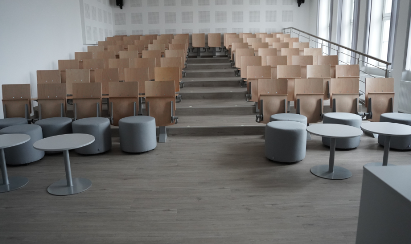 Obchodní akademie v Karlových Varech prošla modernizací