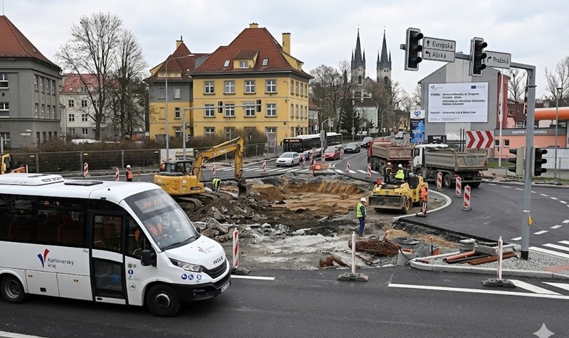 Cheb plánuje přestavbu frekventované křižovatky u Tesca